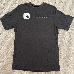 And1 Basketball Men’s Gray Short Sleeve Tee, Size S